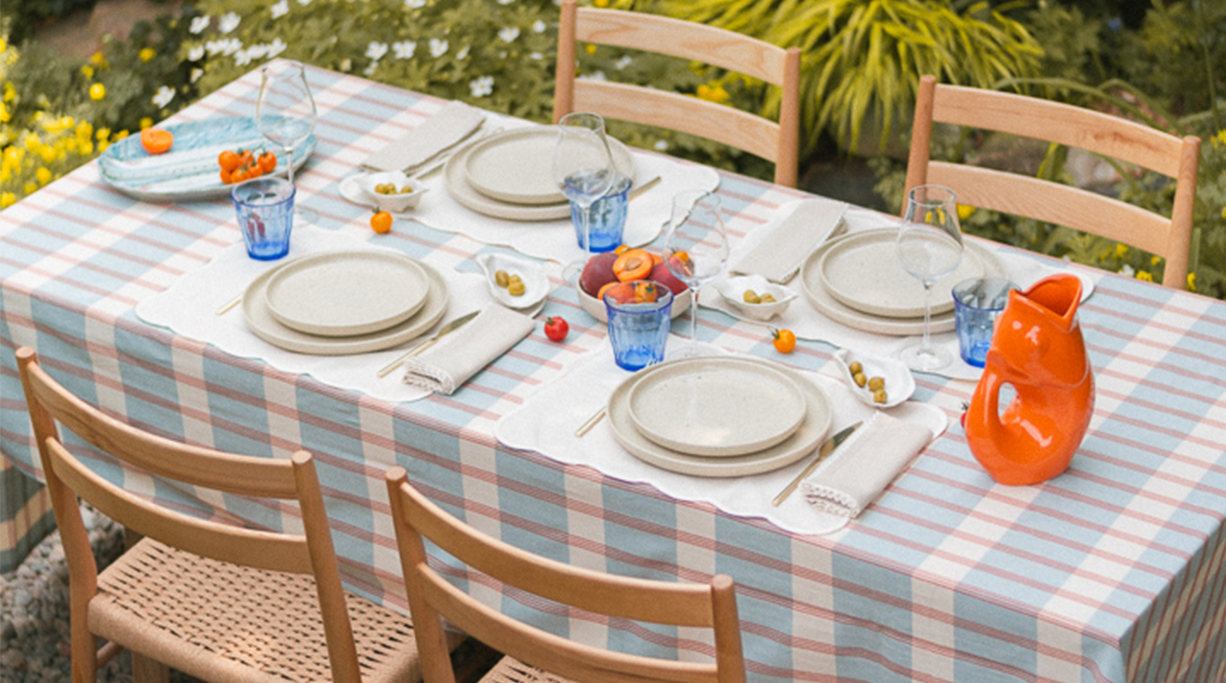 SUMMER TABLE